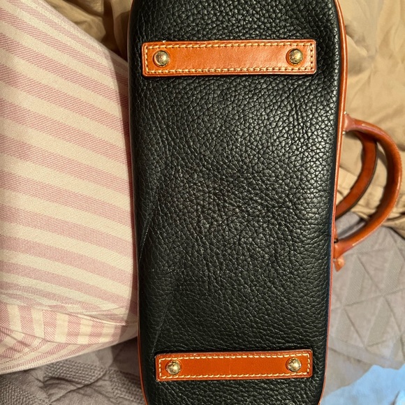 Dooney & Bourke zip zip satchel - Picture 4 of 5